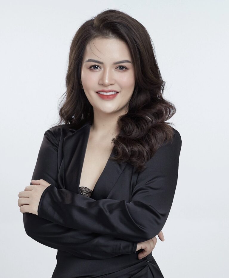 Ms. Vân Trần Chuyên gia da liễu